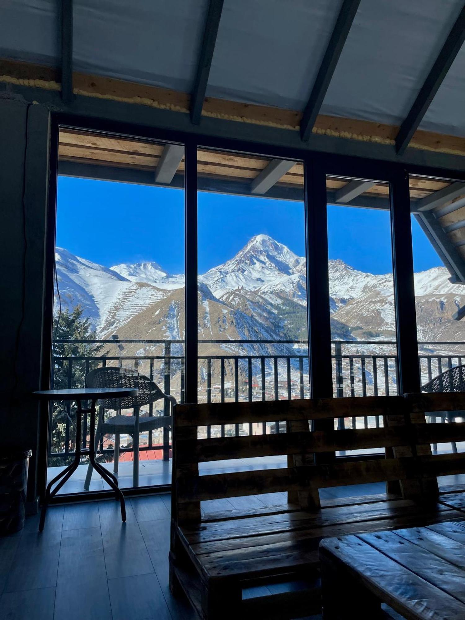 Planet Kazbegi Hotel Luaran gambar