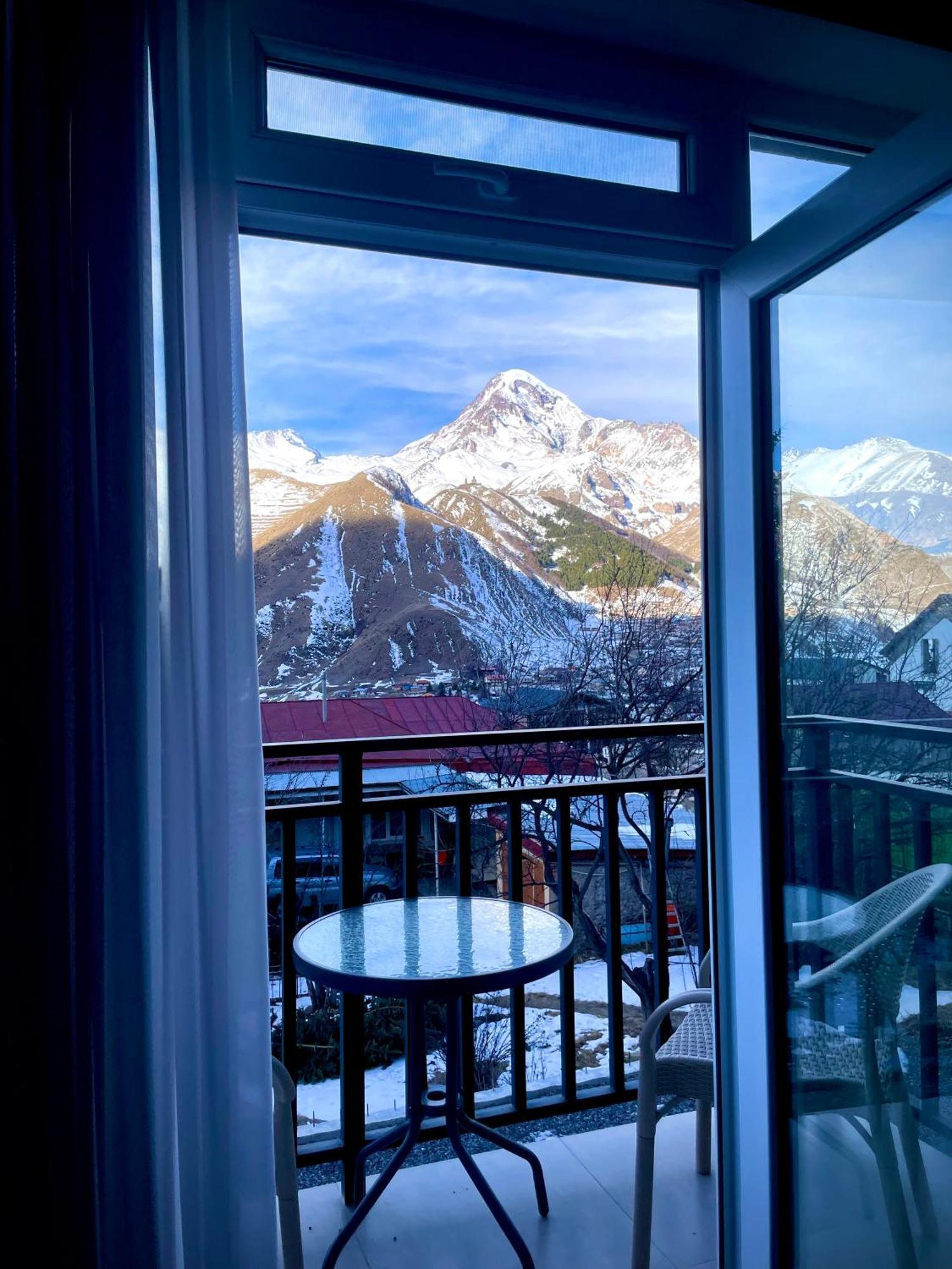 Planet Kazbegi Hotel Luaran gambar