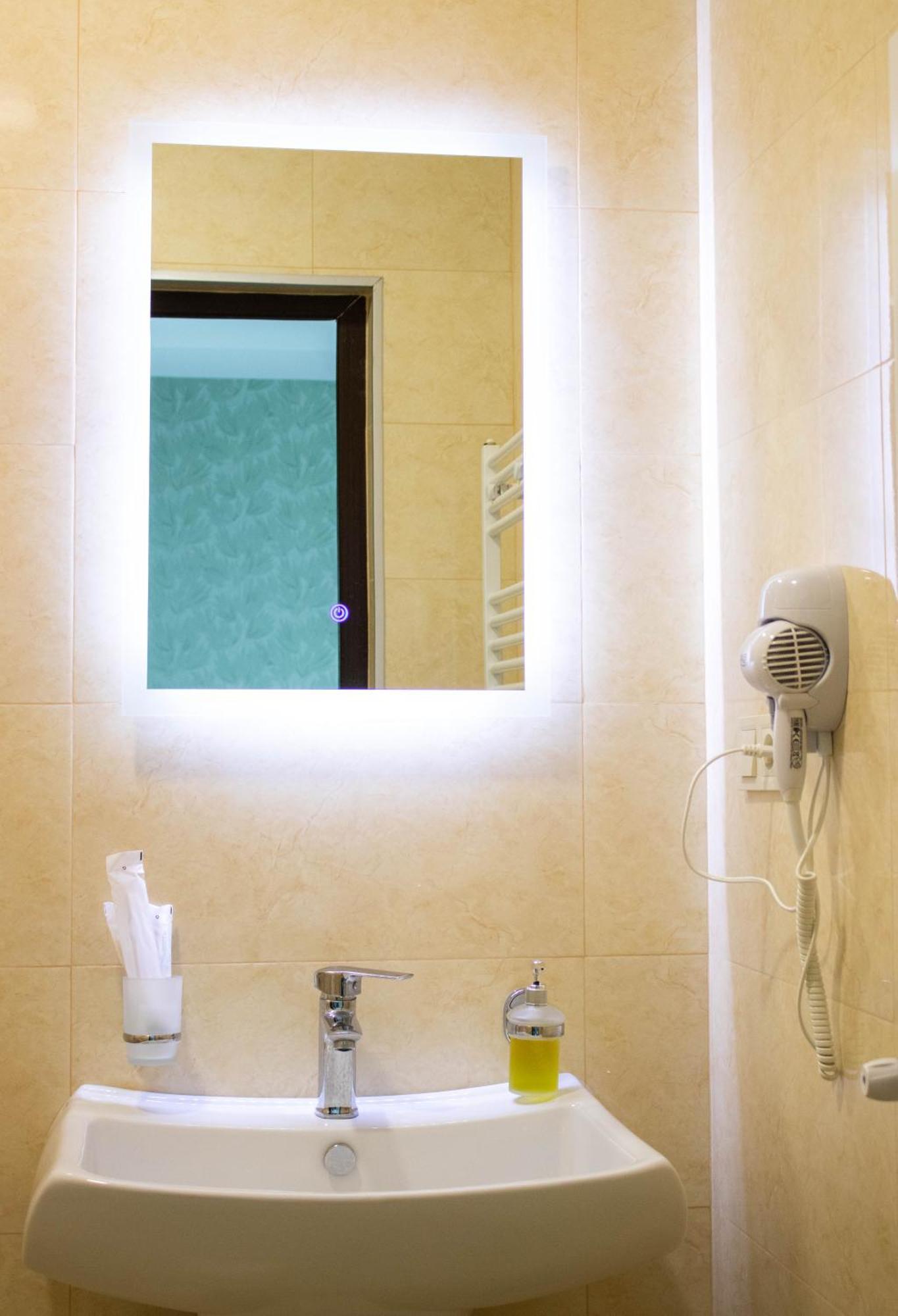 Planet Kazbegi Hotel Luaran gambar