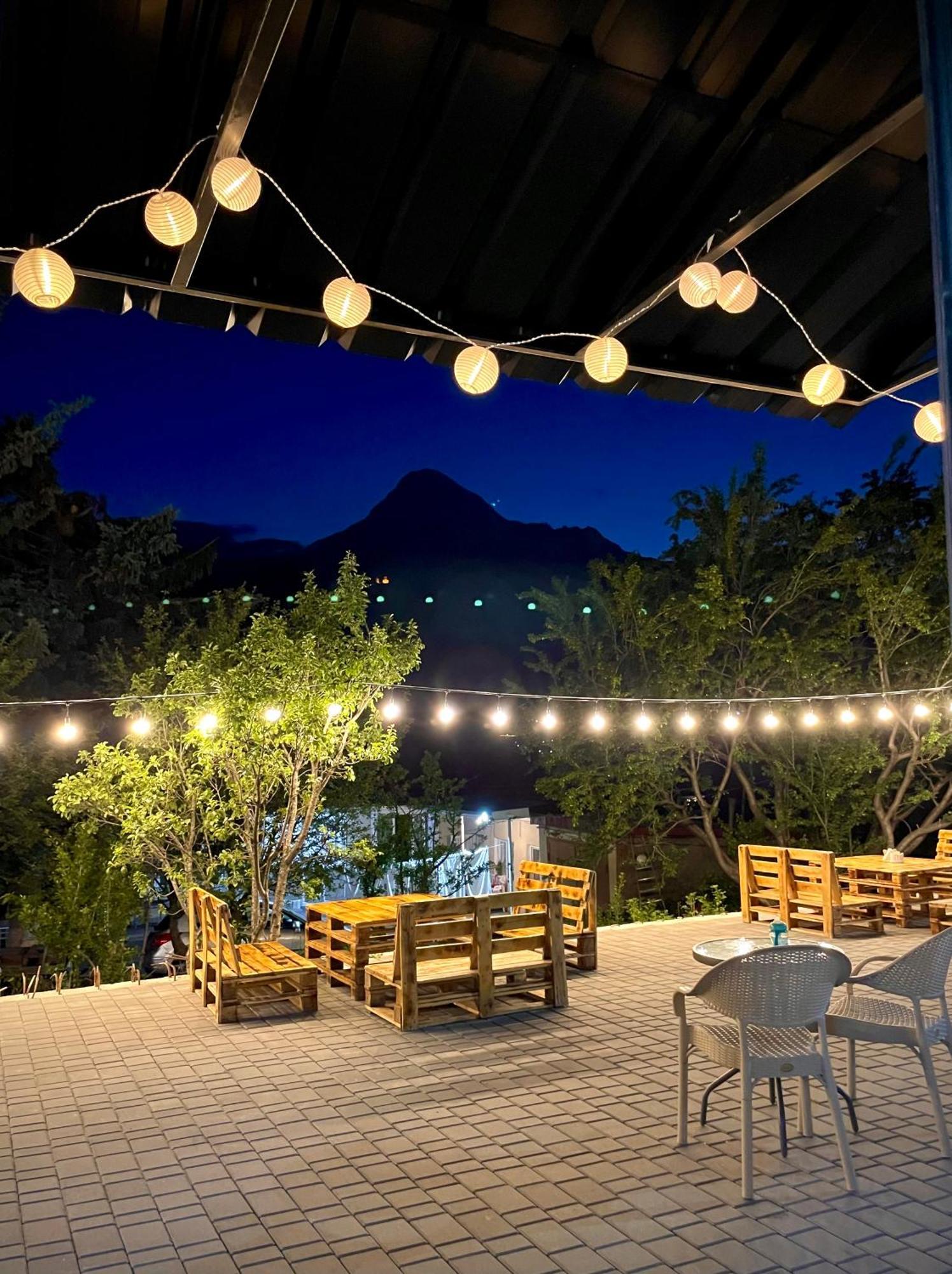 Planet Kazbegi Hotel Luaran gambar